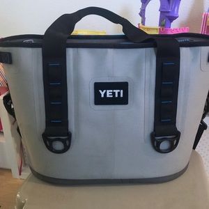 Yeti hopper 20